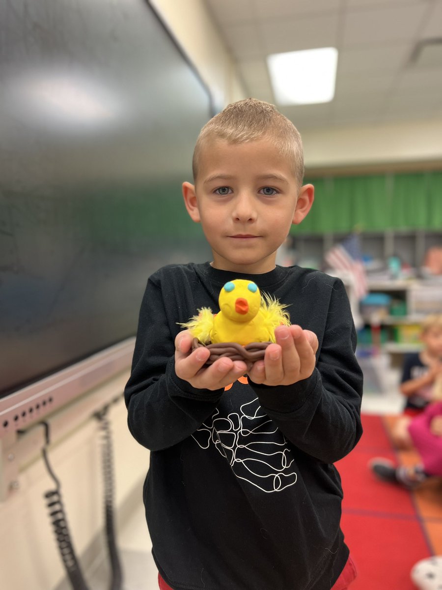 jmccroskeycb's tweet photo. My students taught their peers about sheep, horses, chicks, and farm dogs. @CBElementary #cbseastars #kindergarten https://t.co/HwfQkqoEZ2