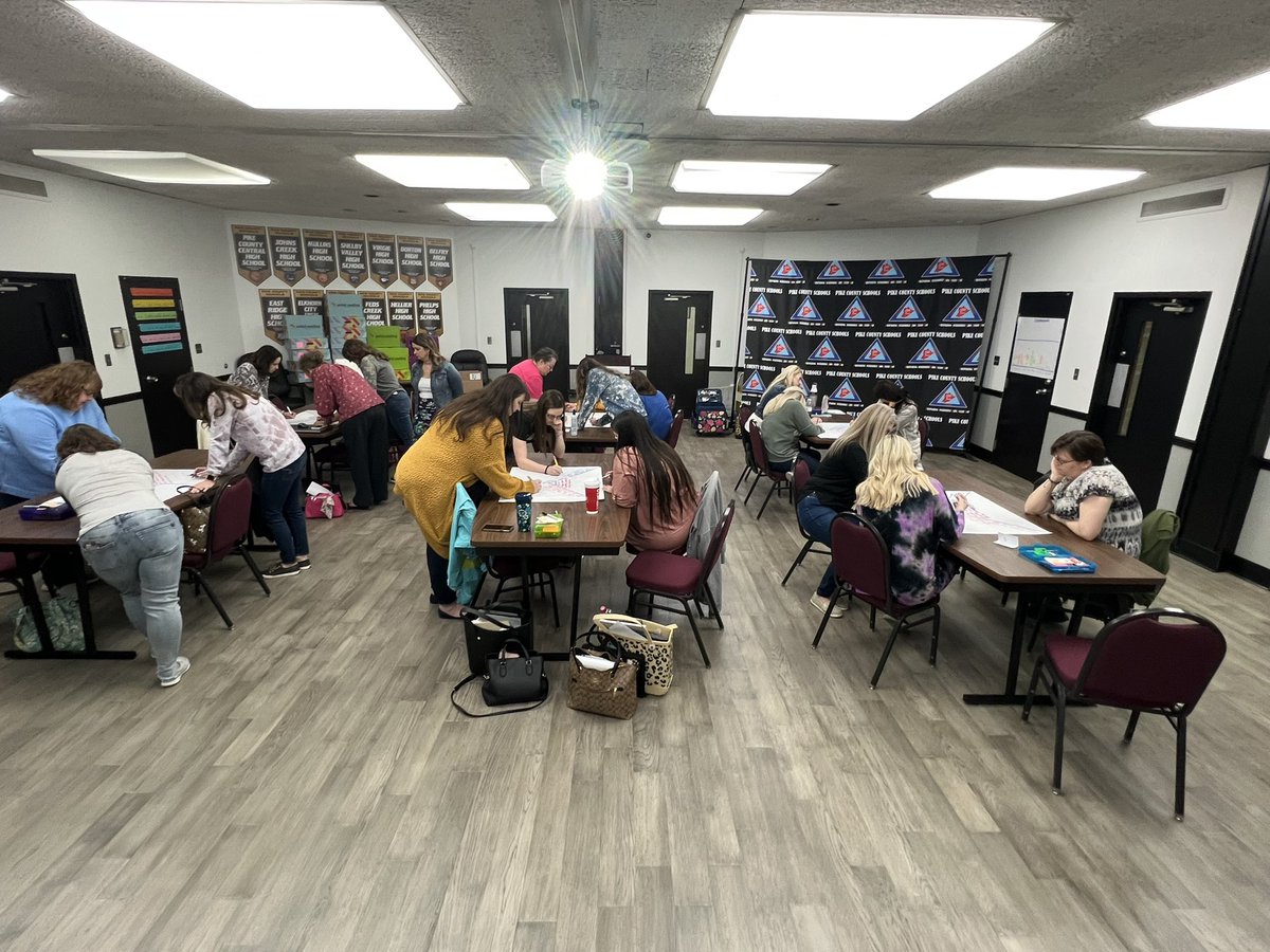 CTLonline's tweet photo. Reflection, new learning, and collaborative planning happened today @PikeCoSchoolsKY #placemat #consensogram #ArtfulReading https://t.co/Yq5BMiIgeo