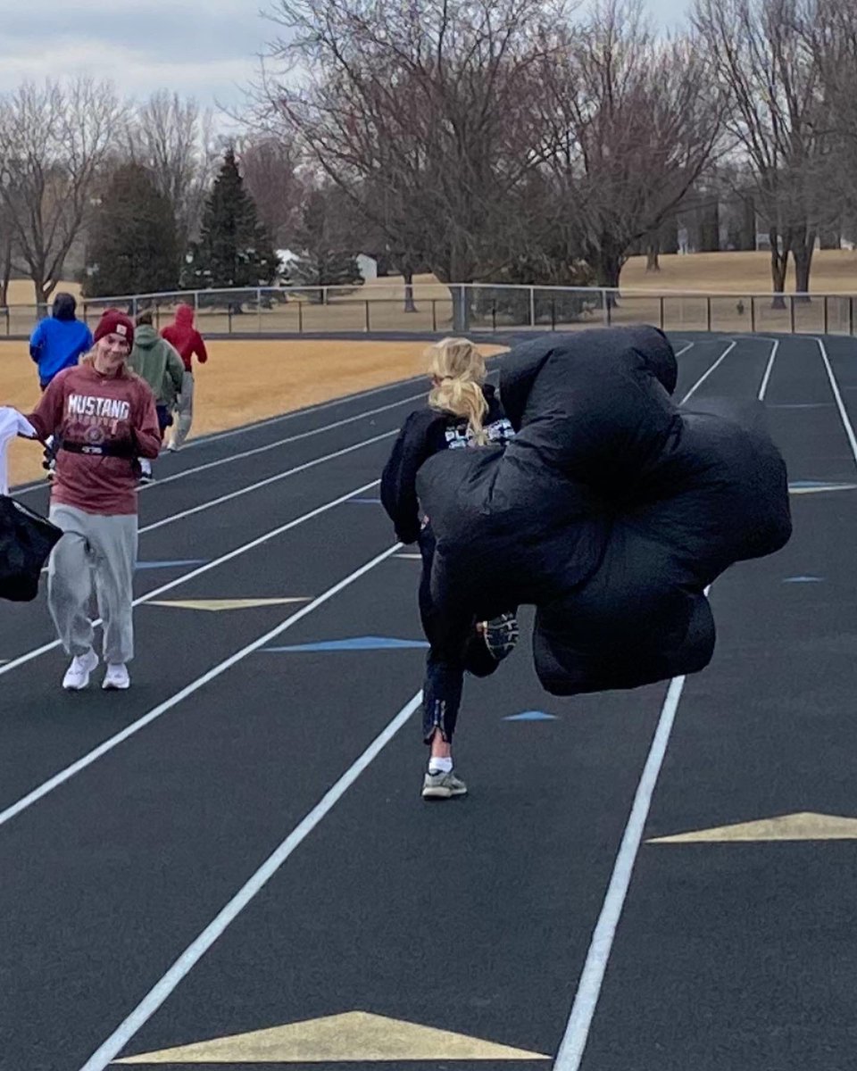 nf_track's tweet photo. @NFMustangs 1st 🪂 Tracktice✅  #newellfonda #pride4NF                   Let’s G🍞‼️ https://t.co/xyFjkVASqq