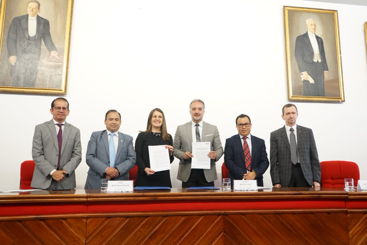 UTN_Ibarra's tweet photo. @MarceloCevalloV Rector de la #UTN, culminó su período como Presidente @OficialREDU; Hoy en evento oficial presentó el informe 2020-2022. Además se posicionó a la nueva directiva. Felicitaciones a la flamante presidenta y éxitos en su gestión. https://t.co/v8z6xOE0M5