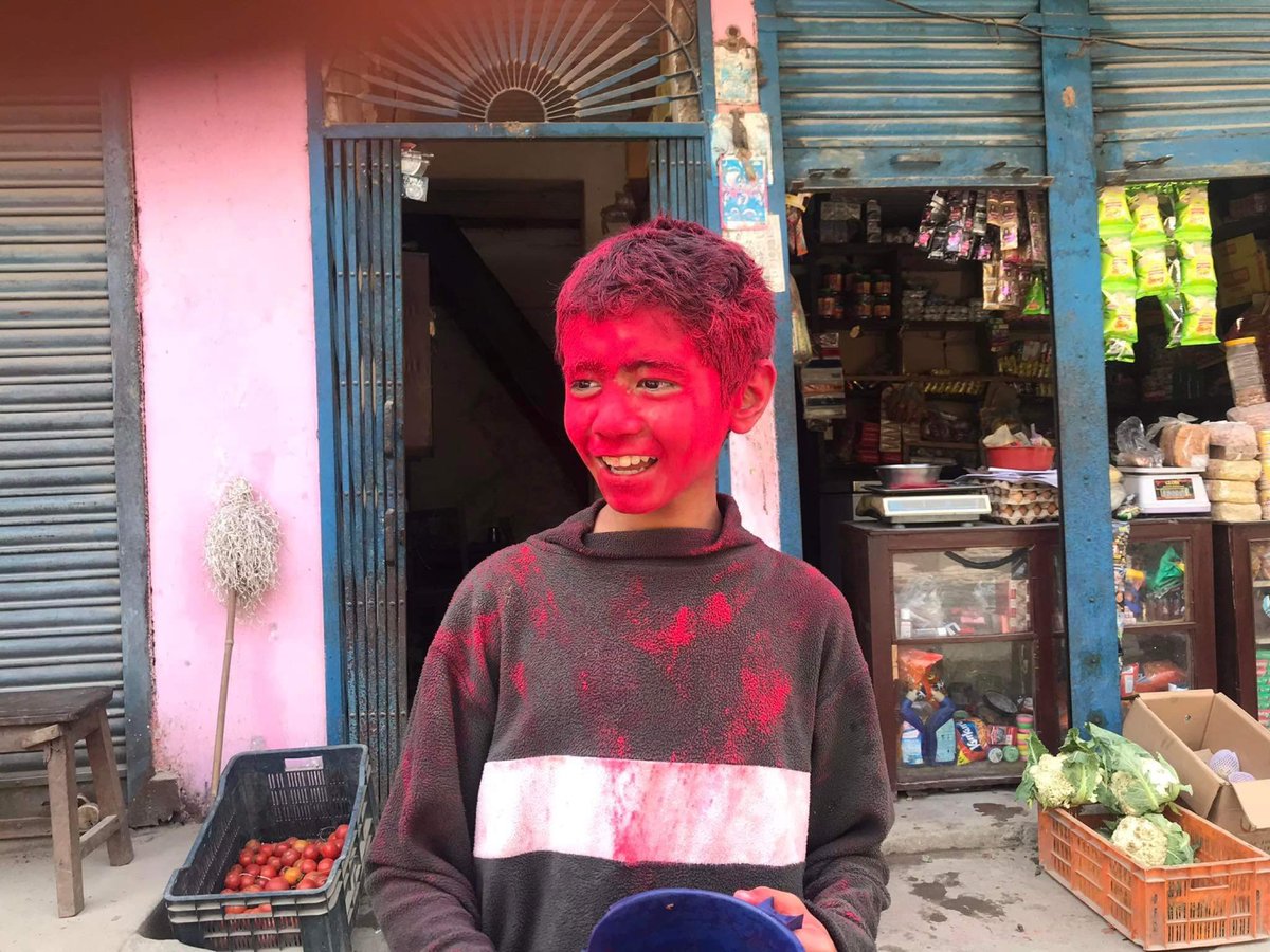 Farmers_Passion's tweet photo. #holi #HoliFestival
ヒンドゥー教の春の訪れを祝って、カラフルな粉をかけ合うホーリー。粉まみれになって楽しいお祭りです。
日本も21日は春分の日。3連休の方も多いですよね。ぜひ、#molcafe
に遊びにきてくださね😊美味しいコーヒーを飲みながら春の日差しを浴びてください。 https://t.co/nokfaSBXC2