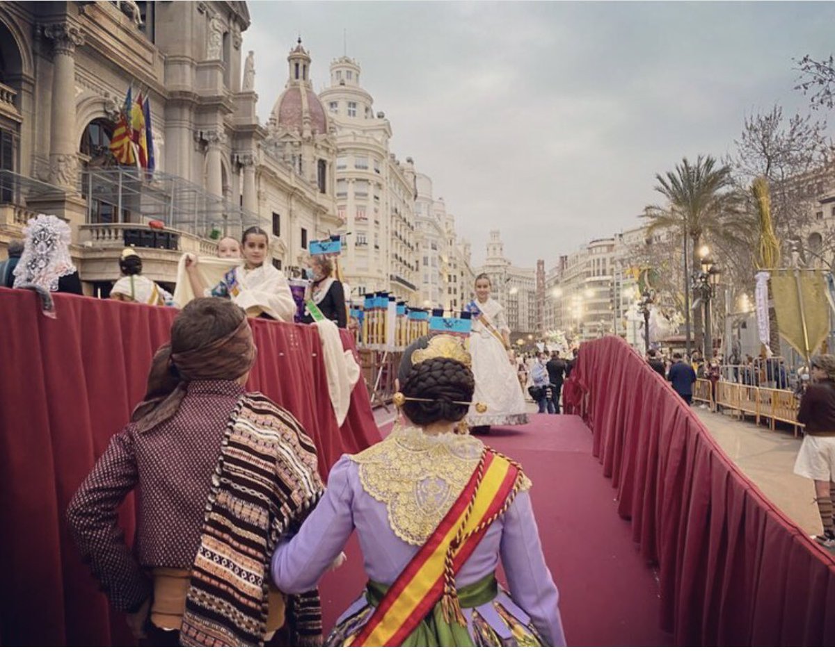 FallaAlameda1's tweet photo. Recogida de premios infantiles 9º premio Pere Belmonte Infantil de #LlibretsDeFalla #tornaremasentir_nos #replegadepremisinfantil #falles22 #falladelesarts https://t.co/LPKzVRFoRF