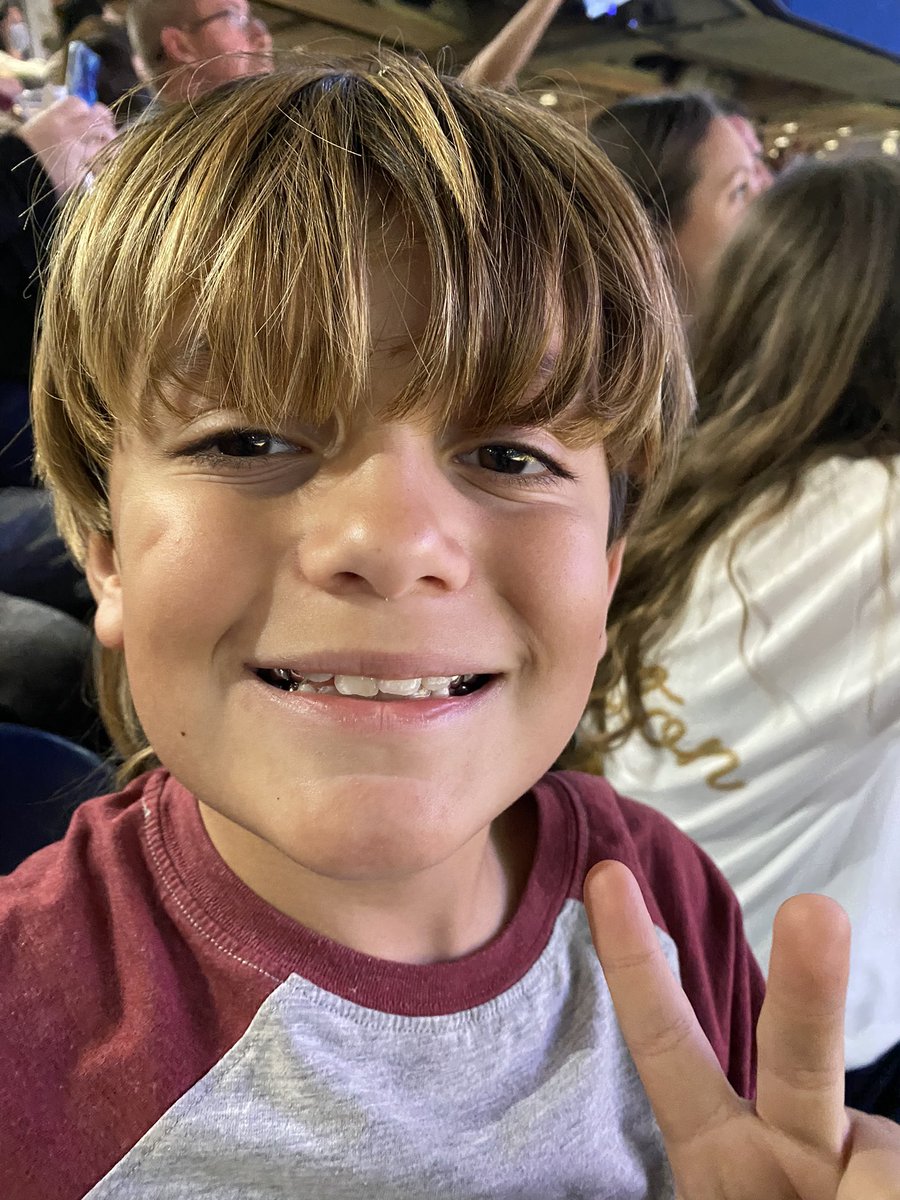 roxyepoxy12's tweet photo. #RodeoHouston https://t.co/gcPAqimbiH