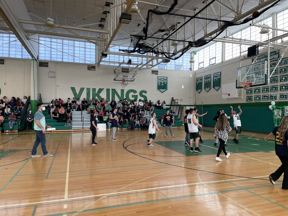 The most special night honoring our three seniors.Can not possibly thank <a href="/SeafordBooster/">Seaford Booster Club</a> enough for their commitment to our student athletes Being able to celebrate our senior CDP athletes with the most incredible ceremony was more than I could ever asked for 🏀💚 <a href="/SeafordHSPride/">Seaford High School</a>