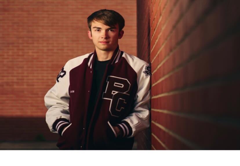 PCHS_Pirates's tweet photo. Vance Hertter was nominated for the IHSA Heart of the Arts Award earlier this year by Mrs Hosfeldt and was chosen by the state of Illinois as the state winner and advanced for the National Award. Vance is the Section 4 Winner which represents IL, IN, IA, WI and MI! Way to go!! https://t.co/eJRy4BuncM