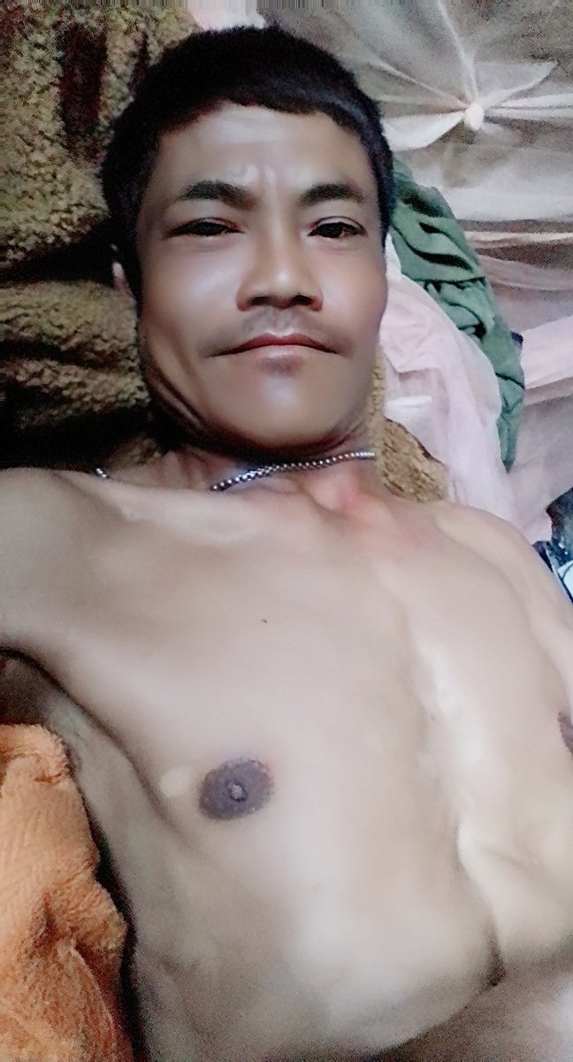 DonHlang's tweet photo. อากาศก็ร้อนจำเป็นต้องเปิดอกรับคลายร้อนครับ https://t.co/hclaTzXyIZ