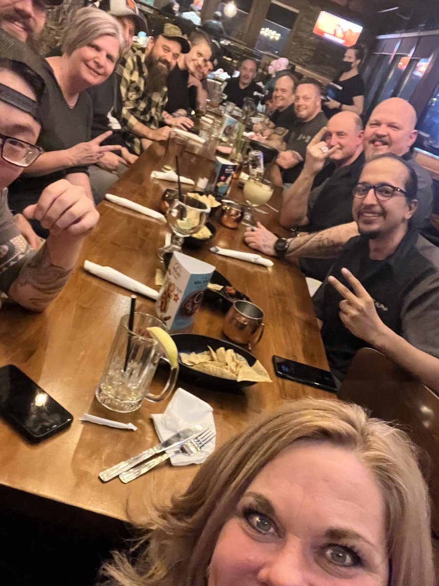 TWilsonOttawa's tweet photo. Gun people are the very best people there are … ❤️🇨🇦 #PostShowDinner https://t.co/x98Dy9n81Q