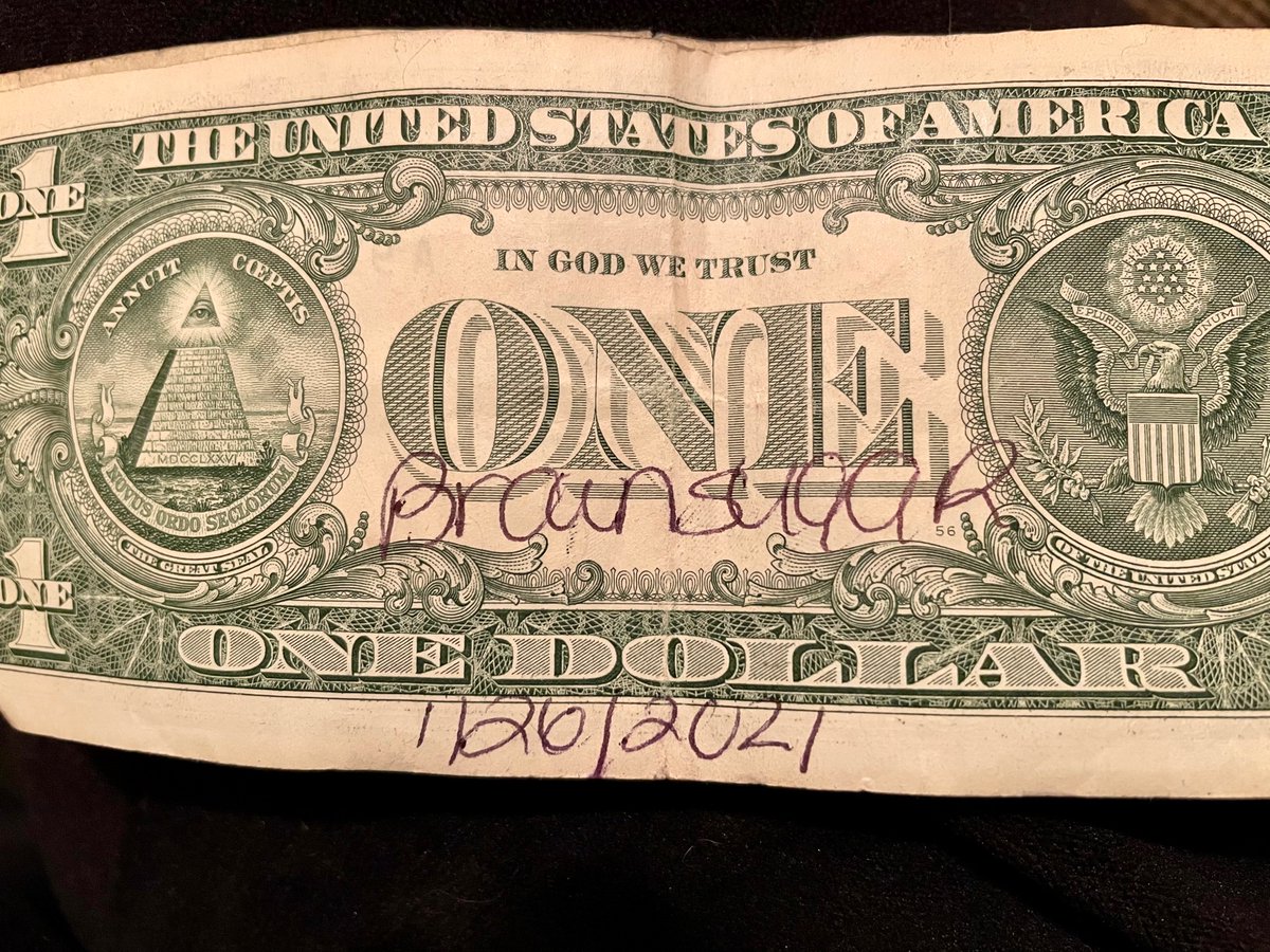 PurrrMixAlot's tweet photo. Found this on my dollar. Hello “brown suggr” used it to pay for my cheeseburger at @McDonalds https://t.co/zQKlkg0vHt