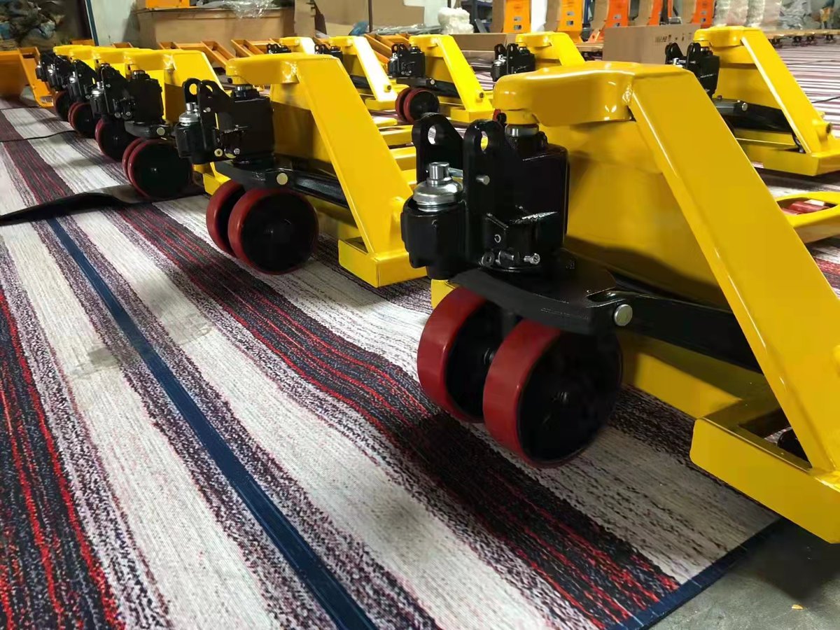 Chinese high quality hand pallet trucks,
webset: hugolift.com
wechat/whatsapp:008619933570323 Emily Li