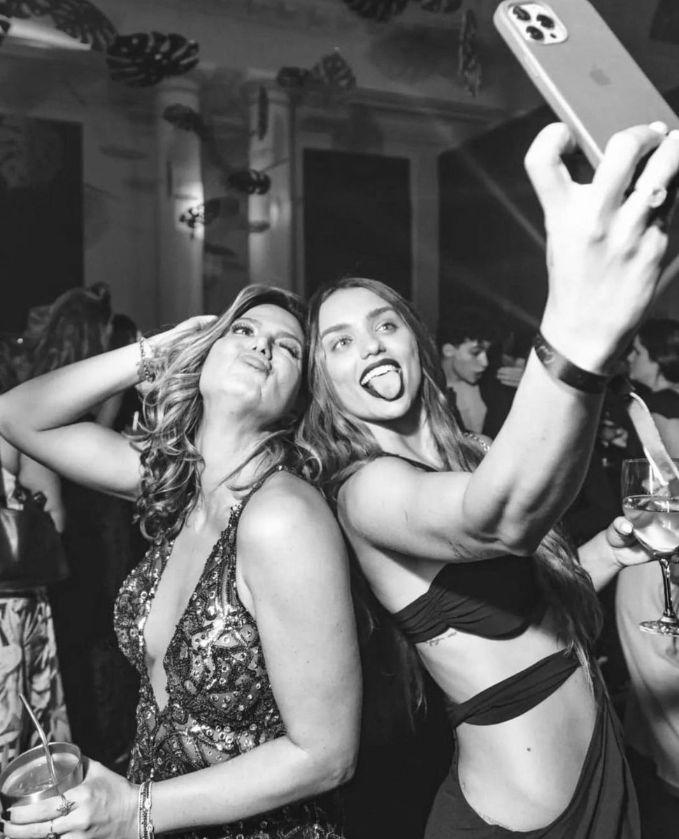 qgranu's tweet photo. Ainda sobre ontem… 🤩😍
“ontem #CS40”
Via feed Instagram @rafakalimann_
📸 | https://t.co/5xA4ZBG5zi https://t.co/JYOYMkLj8v