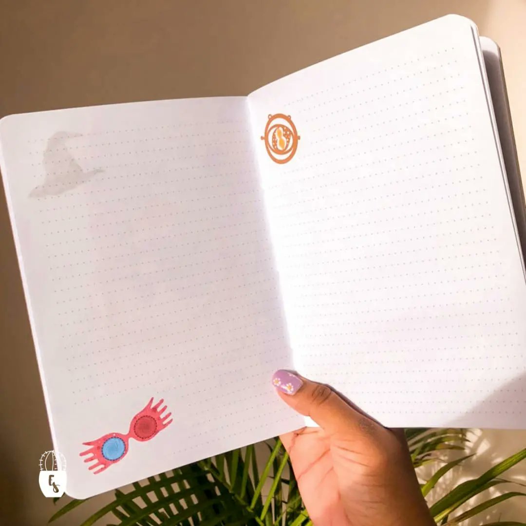 espartanasstore's tweet photo. 🚨 ALERTA FRETE GRÁTIS NA LOJINHA 🚨

Vem cá montar seu pacotinho, vem!
E pra abrir essa thread, olha os detalhes do nosso caderno Harry Potter 🥺🤏 estamos apaixonadas nessa minibox, que acompanha marcador, card e cartela de adesivo  

🌵 https://t.co/DE95efZqKk

Segue o fio ⤵️ https://t.co/4hhHjfNWCB