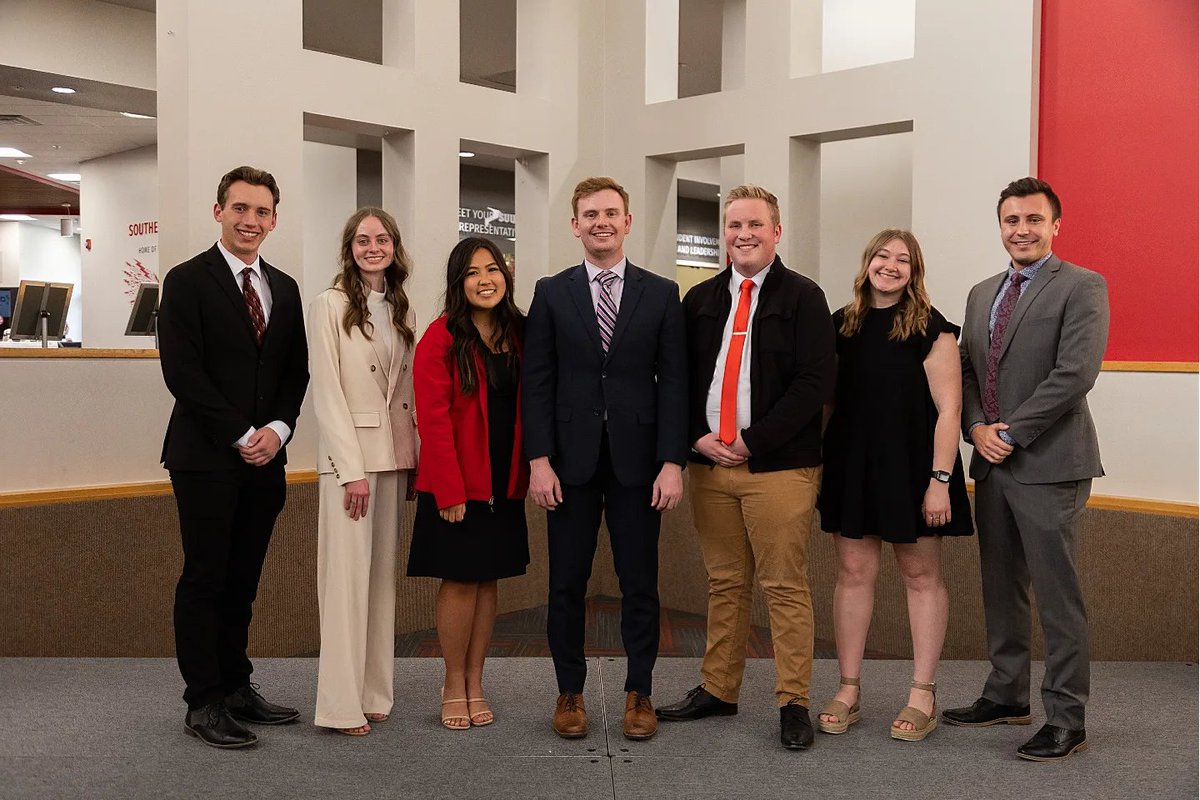 SUUtbirds's tweet photo. Meet your 2022-2023 SUUSA Executive Council! ⚡ https://t.co/hOXr14ROsD