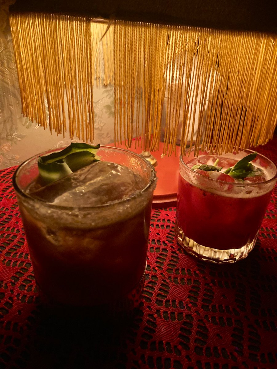 arr1910's tweet photo. Me acordé de mi querido @FinisimaPersona con estos #putitragos. Salud! #FatCharlie https://t.co/jVfN13fv6z
