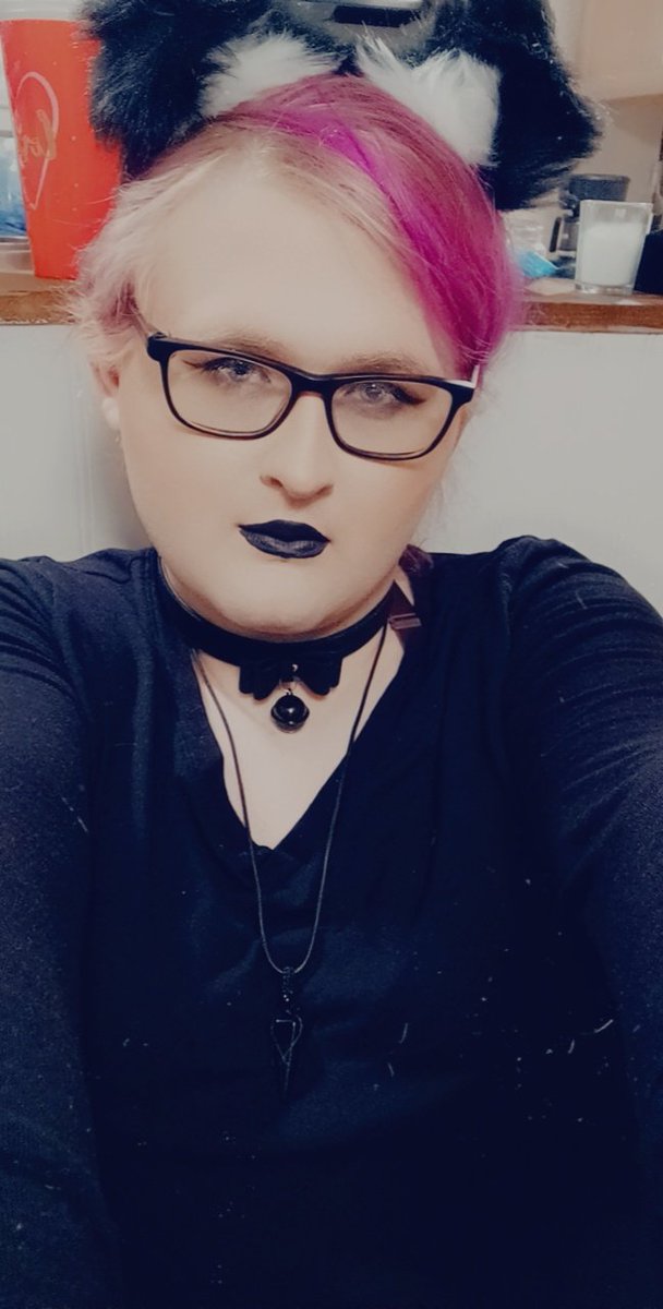 Zoey Rose (@zoeyrose528) on Twitter photo 