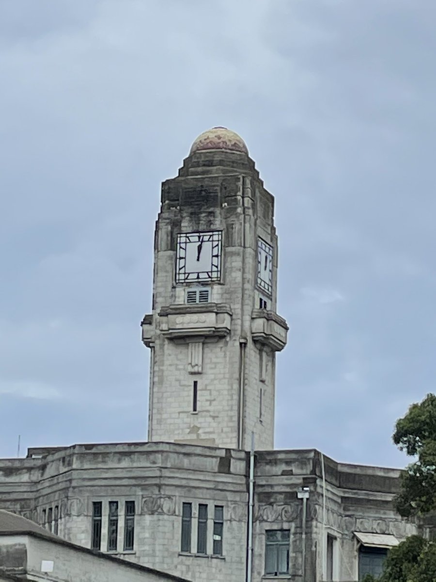 RichardKNaidu's tweet photo. Right. We’ve managed to remove the plant growing out of the side of the #GovtBuildingsClock tower - well done Fiji Government - but it’s 1.35pm so the time’s all wrong again. We can just never quite get it all together, can we?🤔 https://t.co/6YczTgXtVo