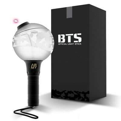 porktendencia's tweet photo. "J Balvin":
Porque lo andan funando debido a que sacó a la venta su “Light with handle" el cuál es muy parecido a la Army Bomb de #BTS https://t.co/joFCF2pW1v