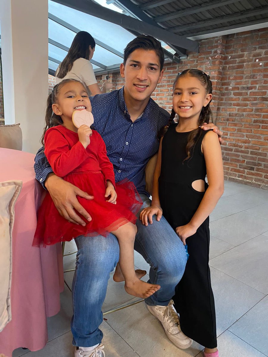 Planear a largo plazo y con mucha información para que ellas tengan un gran futuro. 

Prepara tú vida financiera siempre de la mano de los mejores @GBMplus. 

Descarga la App disponible en Android &amp; iOS. #SomosLosLibres