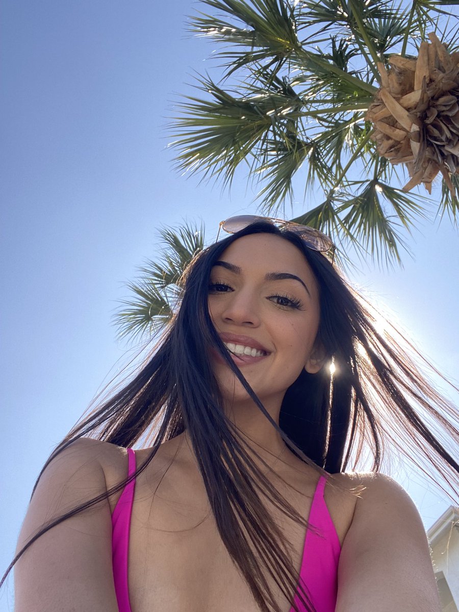 KaylaSalinas12's tweet photo. all smiles here 😊☀️ https://t.co/IKgNJnluQx