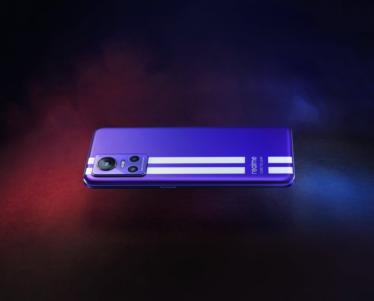 TrendingTechin's tweet photo. #realmeGTNEO3 Dam 
😎🤩 https://t.co/Qcet8G3Qxk