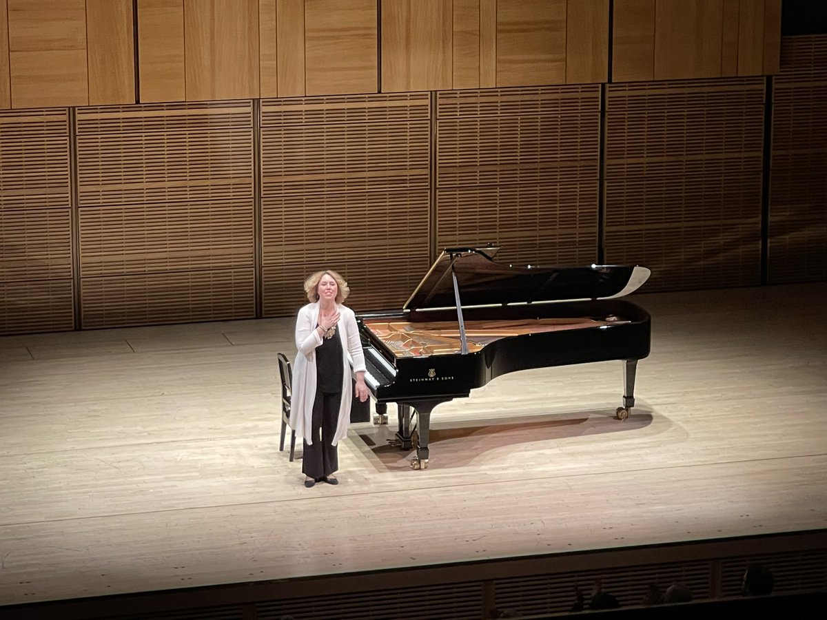 rrple's tweet photo. @monterogabriela gave a terrific recital tonight at @carnegiehall - 1st half of children’s works by R Schumann &amp; Chick Corea with 5 improvisation s by her, all dedicated to the children of the  Ukraine https://t.co/umaO1afBBr