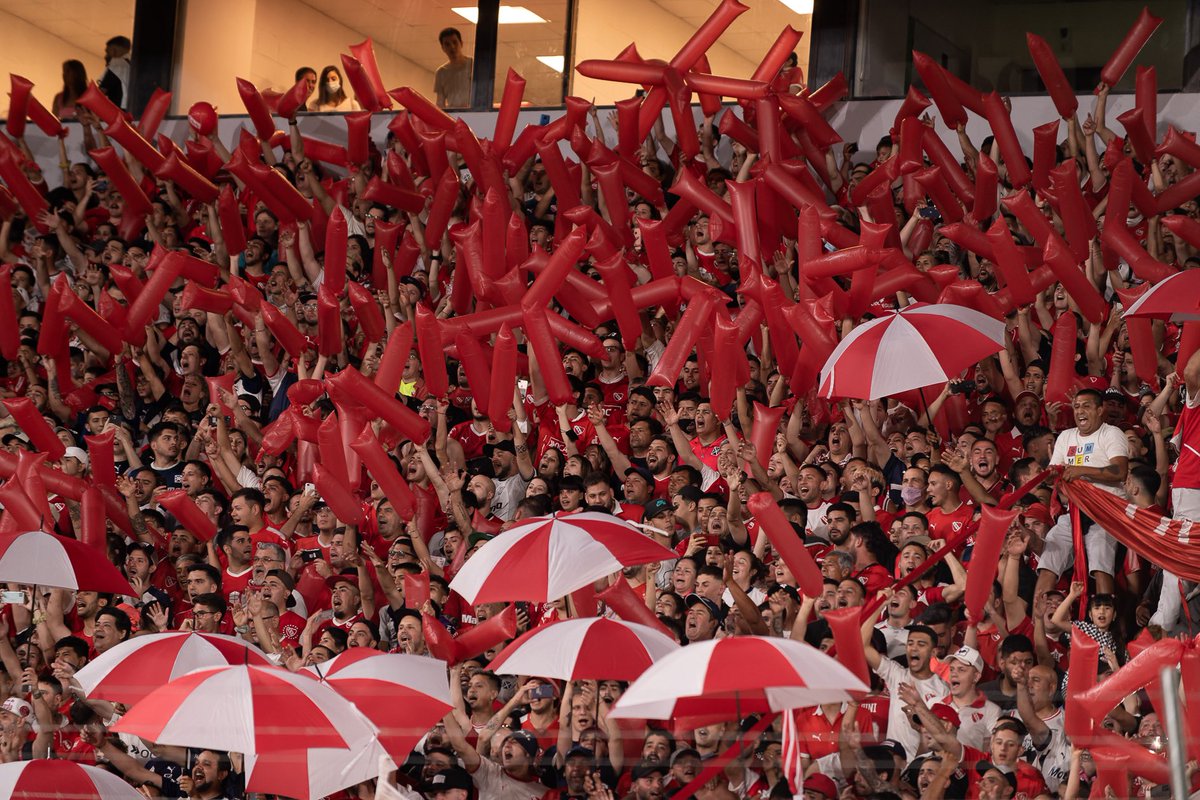 Independiente's tweet photo. YO SOY ASÍ

AL ROJO YO LO QUIERO

#TodoRojo 🔴 https://t.co/ksIJR2I0Zd