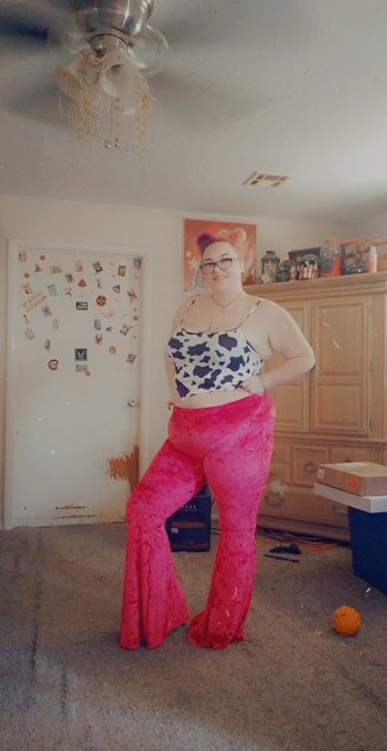 Rare Model - 𝕬𝖕𝖗𝖎𝖑 𝕭𝖑𝖆𝖈𝖐's pics and videos Drop Members Access - Exclusive Access - FOLY1OsWQAIemVx jpg:small