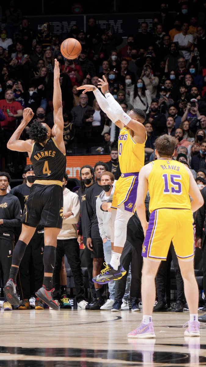 WhyNotBr0die2's tweet photo. Russ was like “KOBE” #WhyNot 😤 https://t.co/xiUsTzzo0a