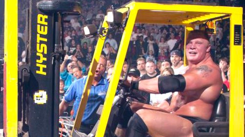 WrestlingRide's tweet photo. 🚜

بـروك ليسنـار يحب الـرافعـات ‼️

#SmackDown https://t.co/iFa5fZ7g9F