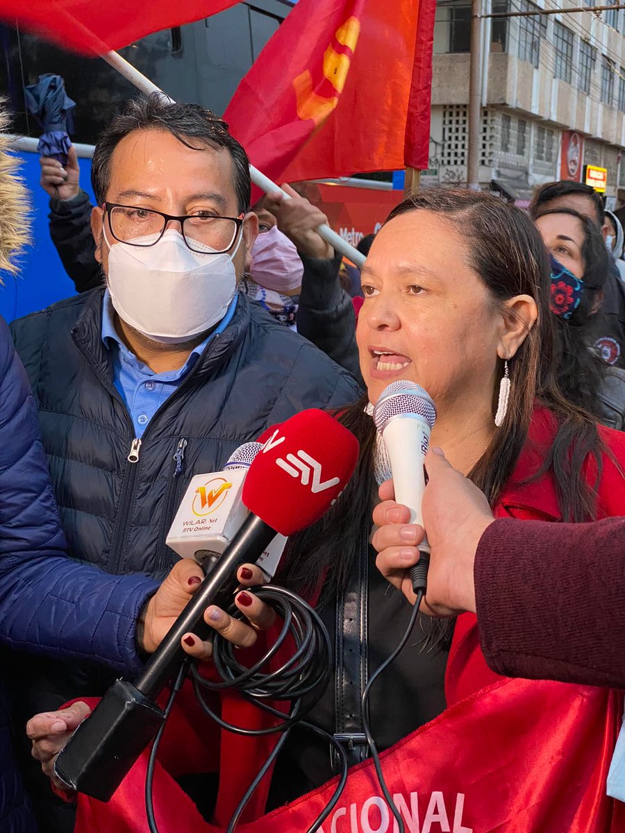 LaBrigadaEc's tweet photo. 🔴La Brigada, vándala| #Atención Revivimos los mejor acontecimientos que dejó la marcha convocada por Unión Nacional de Educadores los maestros exigen se respete sus derechos. https://t.co/w7TqLAUTbJ