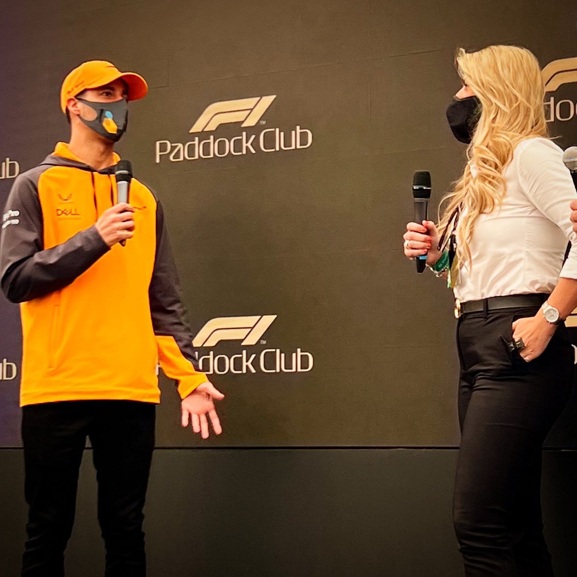JadeEdwards9's tweet photo. First interview of the 2022 @F1 season started with a fans favourite… @danielricciardo 👌🏼 🇦🇺
#ThePaddockClub
#Bahrain 🇧🇭
#F1 https://t.co/5WAuSCVrk1