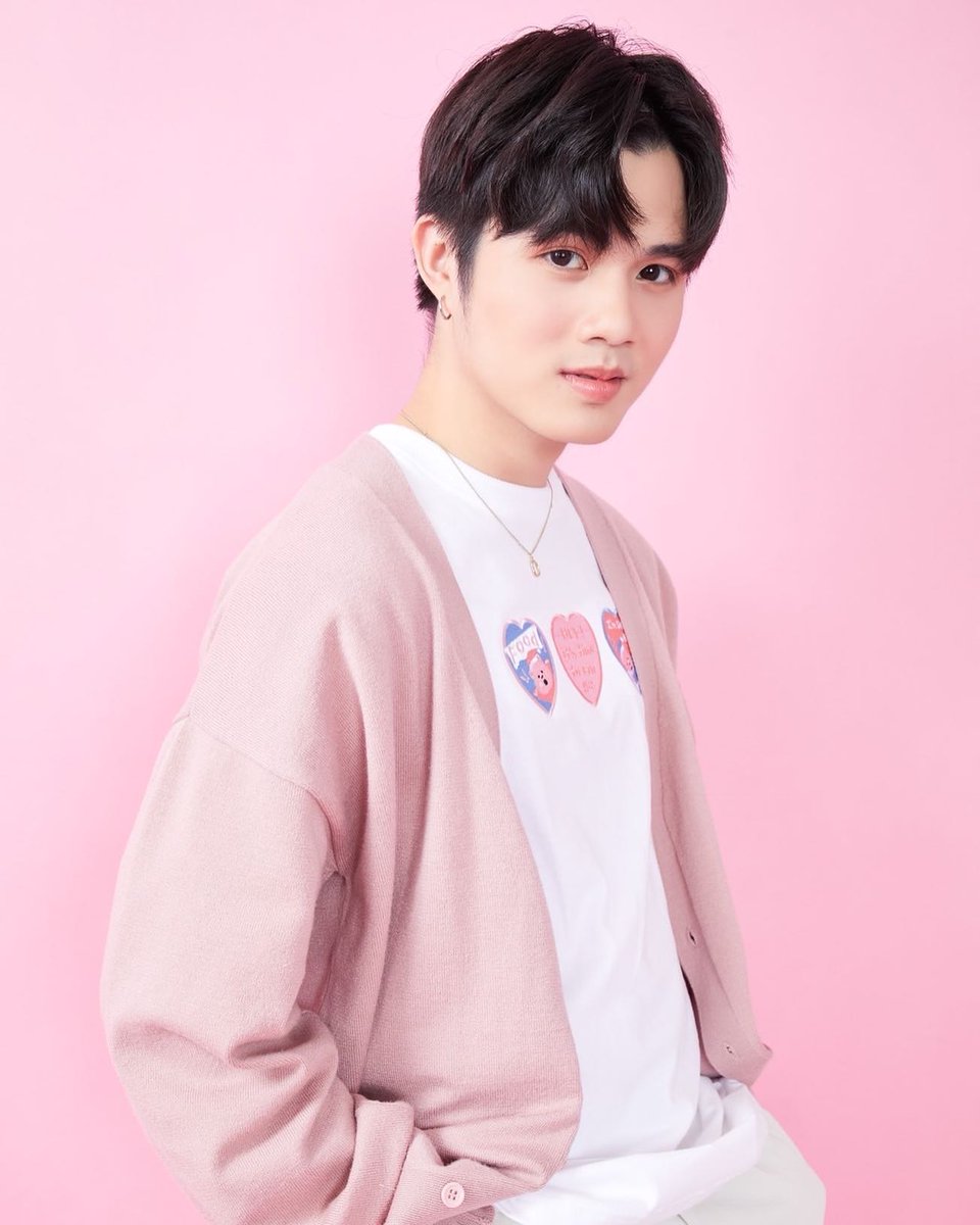 4wheelsss_id's tweet photo. ✨Welcome to Cherish Family✨

congratulations cutie boy! @4wheelsss 🥀💙

Too proud of you🥺
Fightingnphi @4wheelsss ,don't forget to rest and take care of your health na kha🌹💕

___
#โฟร์วีลเด็กดื้อ - #4wheelsss https://t.co/IQwCZektxK