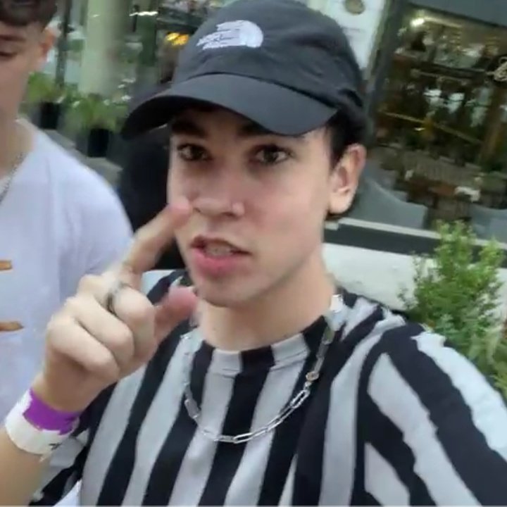 ForSpreen's tweet image. 