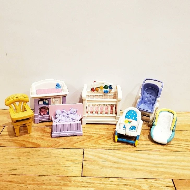 SO many Loving Family items just in! See more in the shop ❤️ 

etsy.com/shop/thecharmr…

#lovingfamilydollhouse #lovingfamily #lovingfamily❤️  #lovingfamilyfisherprice  #fisherpricelovingfamily #fisherpricedollhouse #vintagefisherprice #vintageplayskool #littletikes #90stoys #90s