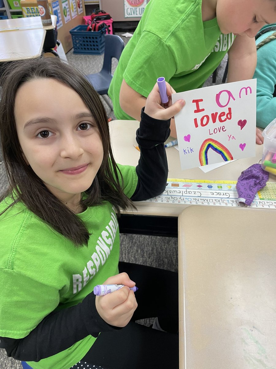 Miss Ott tweet media