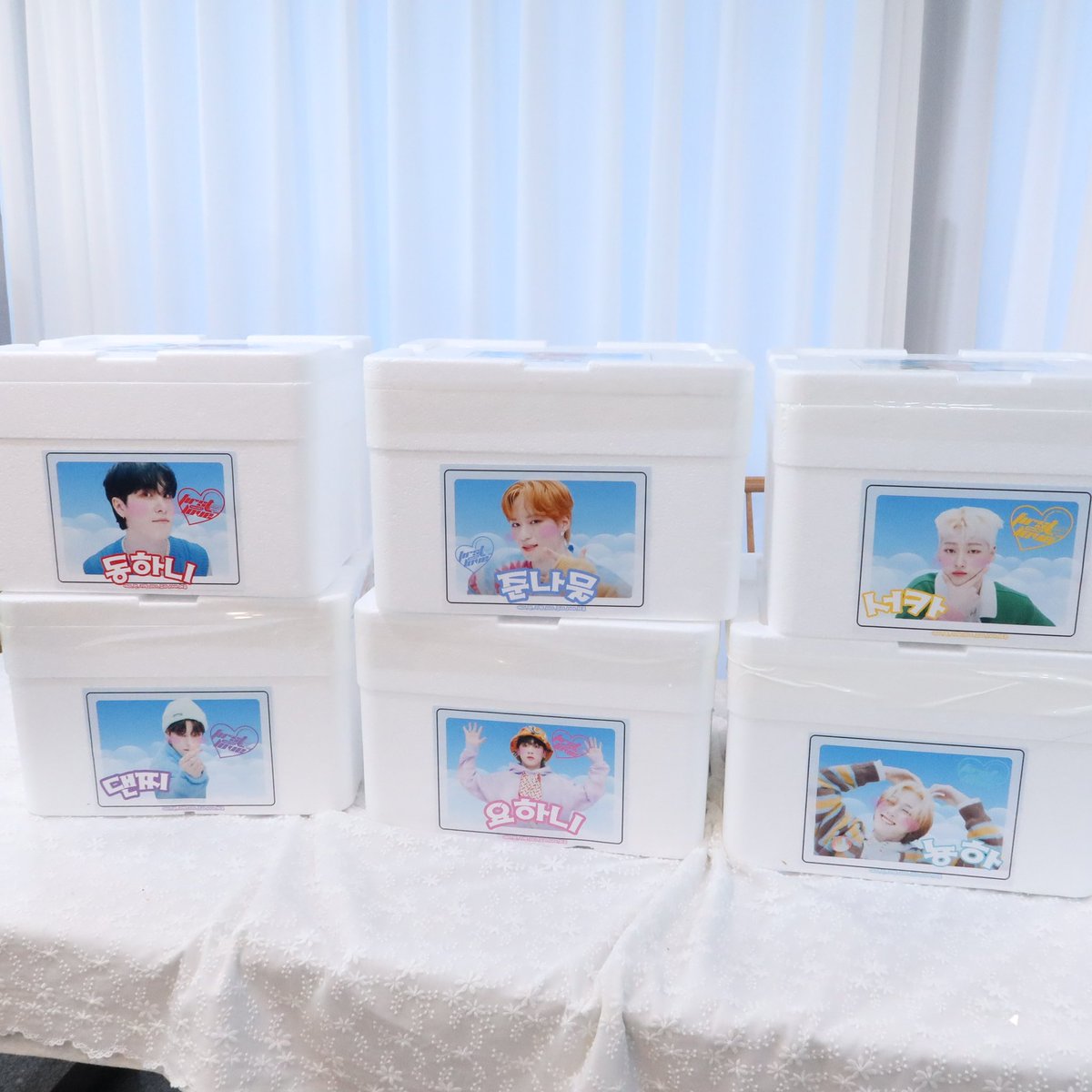 daenchan0211's tweet photo. -
- ̗̀  𝟚𝟚𝟘𝟛𝟙𝟡 음악중심 𝕊𝕌ℙℙ𝕆ℝ𝕋   ̖́-

음중에 첫사랑 처럼 상큼한 우리 위아이가 돌아왔어요.ᐟ.ᐟ
설레는 위아이 미소에 우리 떨리는 맘이야🤍🔫 ₍ᐢ− ̫ −ᐢ₎
-
 #장대현　#JANGDAEHYEON #위아이
#WEi @WEi__Official @WEi__Member https://t.co/4BpPdNqRYw