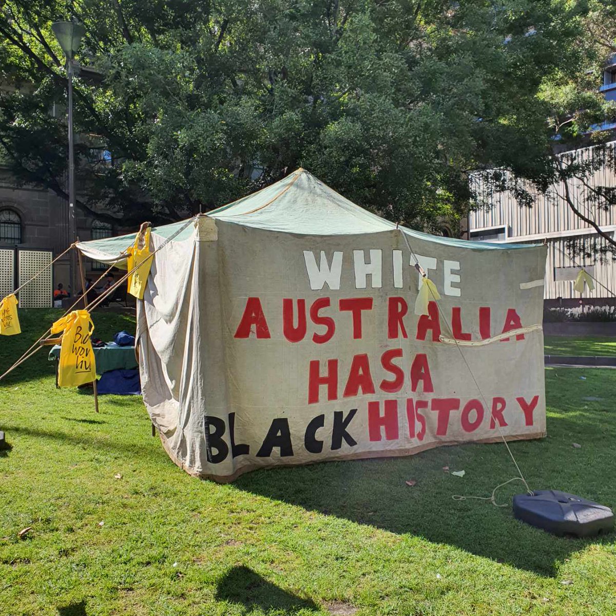 Blak & Bright tweet media