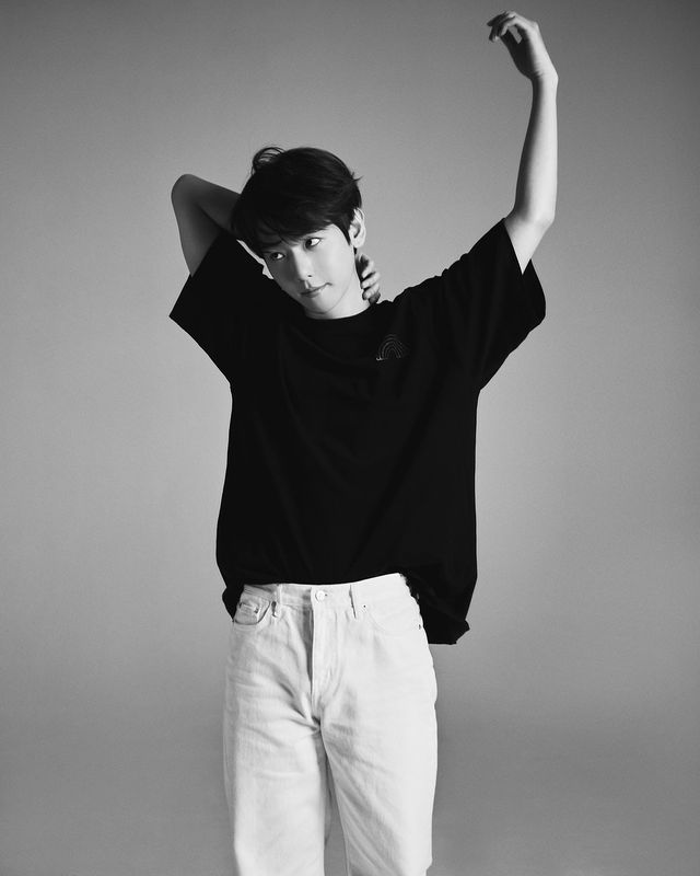 보고싶은 백현 tweet media