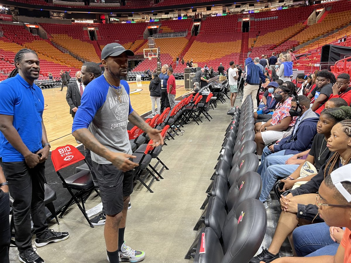 Thank you <a href="/ThisIsUD/">Udonis Haslem</a> for spewing wisdom to our college tour students after the <a href="/MiamiHEAT/">Miami HEAT</a> game. #PearlsOfWisdom #100BlackMen