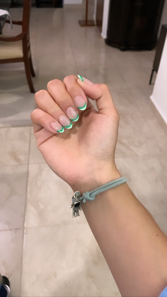 mafer_am1's tweet photo. Yo sé que ninguna persona es centro de rehabilitación de otra, pero sí busquen una pareja que los impulse a ser mejor cada día y que los ayude a sanar sus heridas. 

Si me preguntan cuánto ha cambiado mi vida gracias a mi novio, lo resumo en estas fotos. https://t.co/Bp1hhx2ZTa