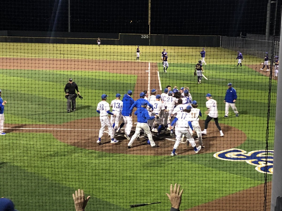 BNick33's tweet image. Congratulations @SvaleRaiderBSB for the 1-0 victory against Farmersville.  Special shout out to Landry Laird for the walk off HR! #RaidersBeingRaiders
