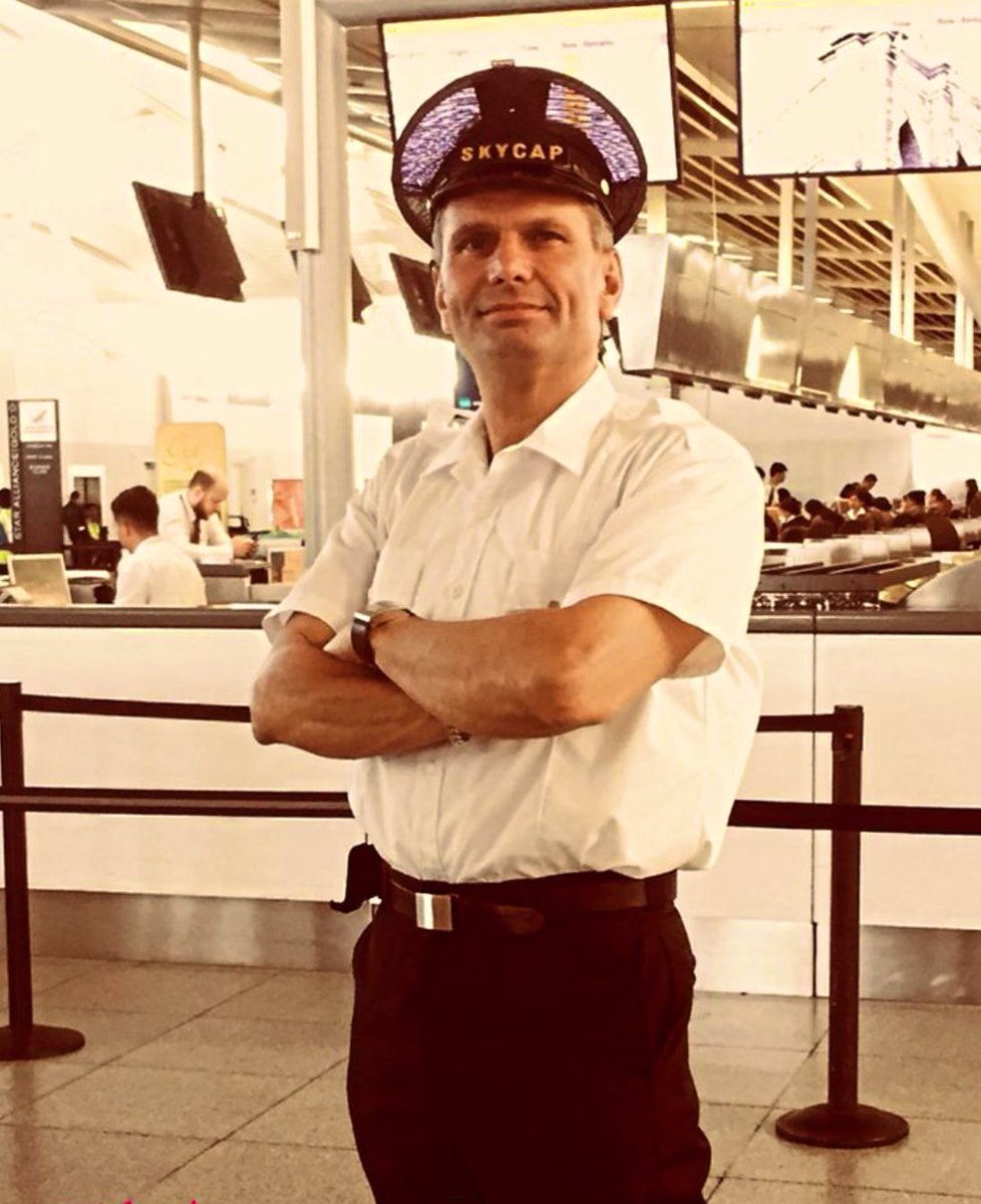 TommyBayiokos's tweet photo. Working on location at Kennedy Airport as the “Skycap” was challenging as well as fun….✈️🛫✈️#Commercial #Skycap #TommyBayiokos #Actor #Drummer #TheFriendlySkies https://t.co/gpcUJsZlmu