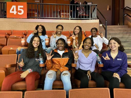 NeelaCastillo's tweet image. Hook ‘em 🧡🤘🏼 @stat_pro @TexasWBB