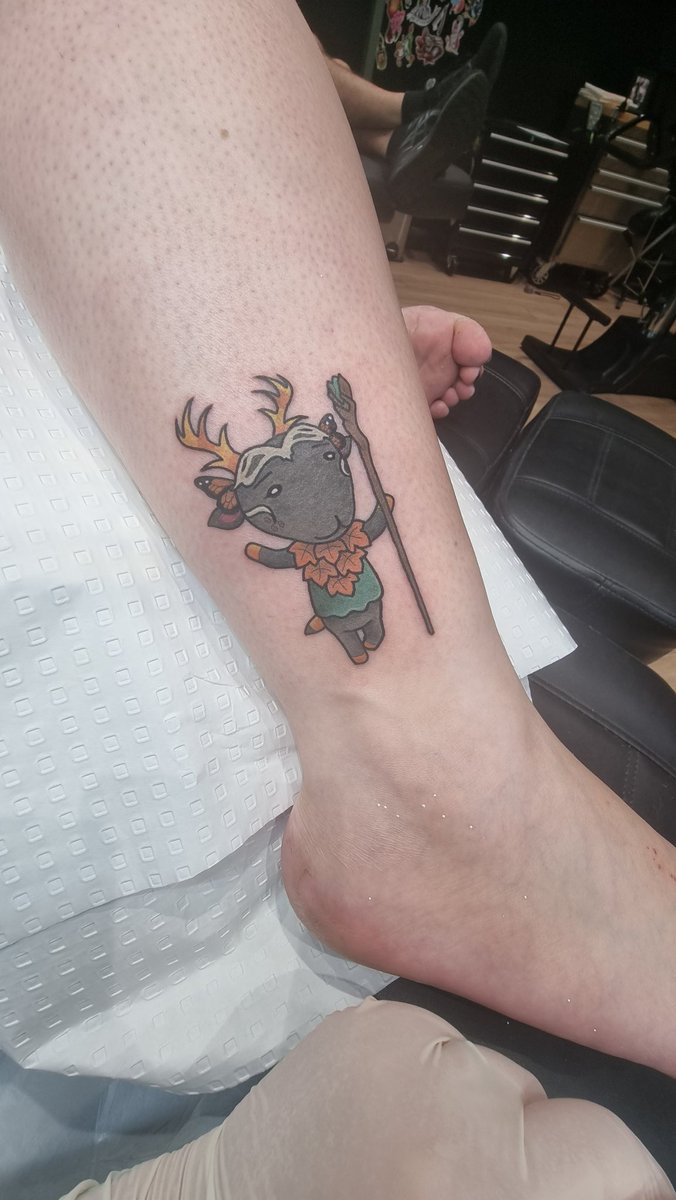 Rebeka95374186's tweet photo. First tattoo.
A Critical Role and ACNH mashup
#AnimalCrossing #ACNH @Marisha_Ray #Keyleth #CriticalRole #criticalrolefanart #Nan @CriticalRole https://t.co/wN3bNAnvEY