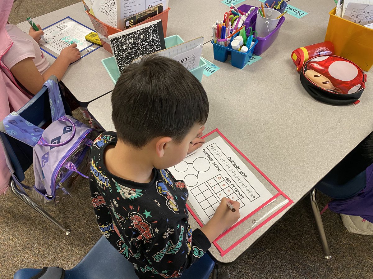 drdpfeifferfwps's tweet photo. .@FWPS210 What a visit @NautilusK8 heads together peer review of writing, working on bundles of 10 &amp; solving for variables high quality teaching &amp; learning #brillance #Goal4 https://t.co/YTL1iiAOKG
