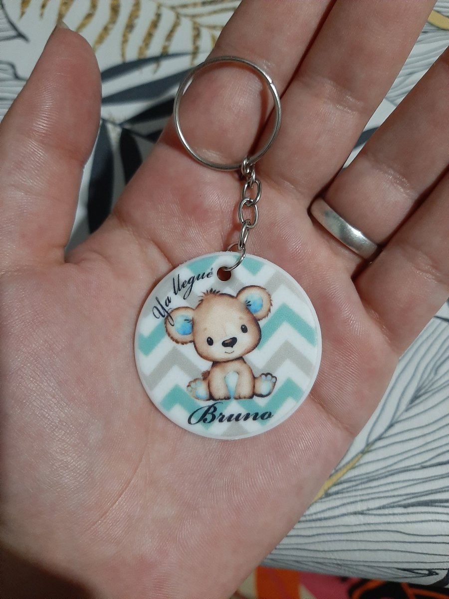 RuizFlorenciiaa's tweet photo. Arranque a hacer llaveritos sublimados totalmente personalizados 💖..
Para cualquier tipo de eventos, por unidad o cantidad 💖.
Tambien identificadores para mascotas, tazas, rompecabezas y demás! 💖🤭 este lo hice para recibir a mi bebito 👶 me ayudan mucho con un RTW💫 https://t.co/U8xoLsezLd