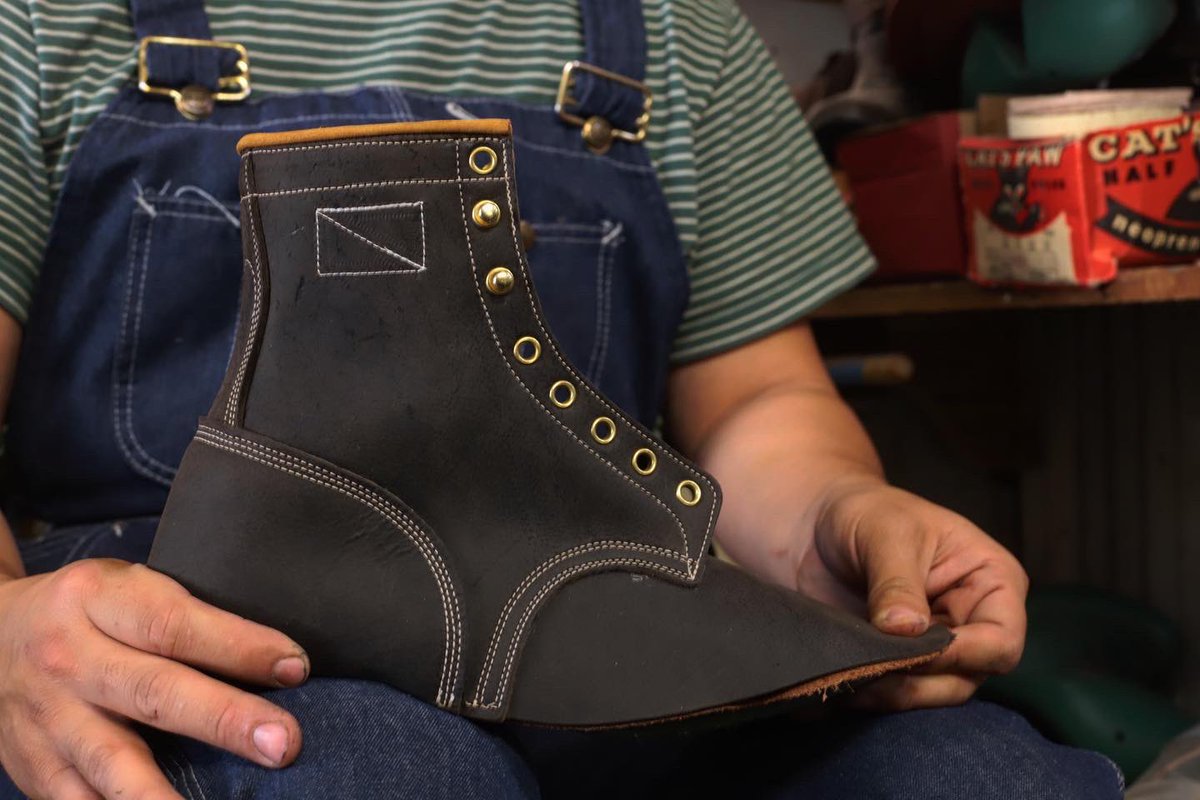 RoleClub's tweet photo. Customer decided to use Kudu leather for his Underdogs. It’s African-native species of Antelope. The character on the grain is subtle and beautiful. After lasting the leather I can tell it will be comfortable to wear. #roleclubunderdogs #roleclub #madeinlosangeles https://t.co/rUVJSpGIsW