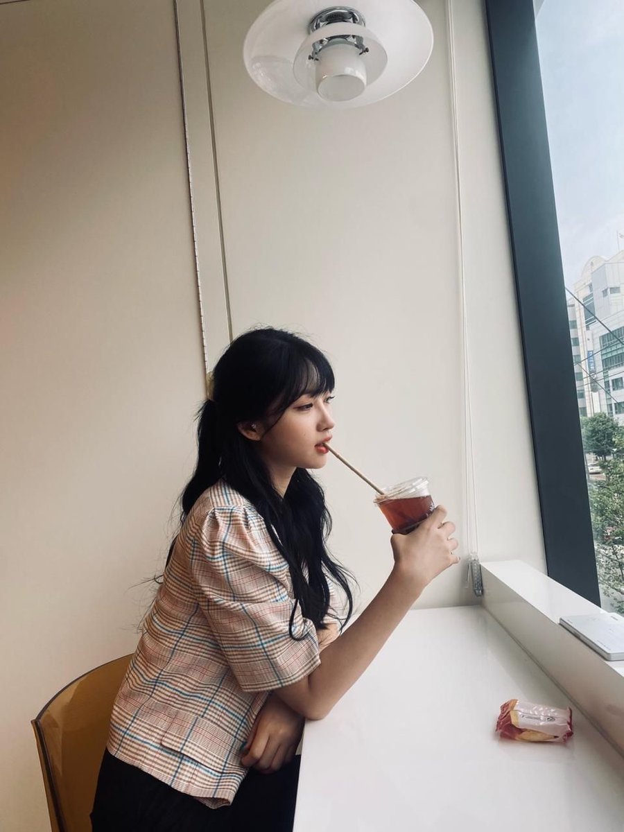 sihyeonfb's tweet photo. Kim #SIHYEON Weverse Update 220319~~ https://t.co/TYlnGgLvwG