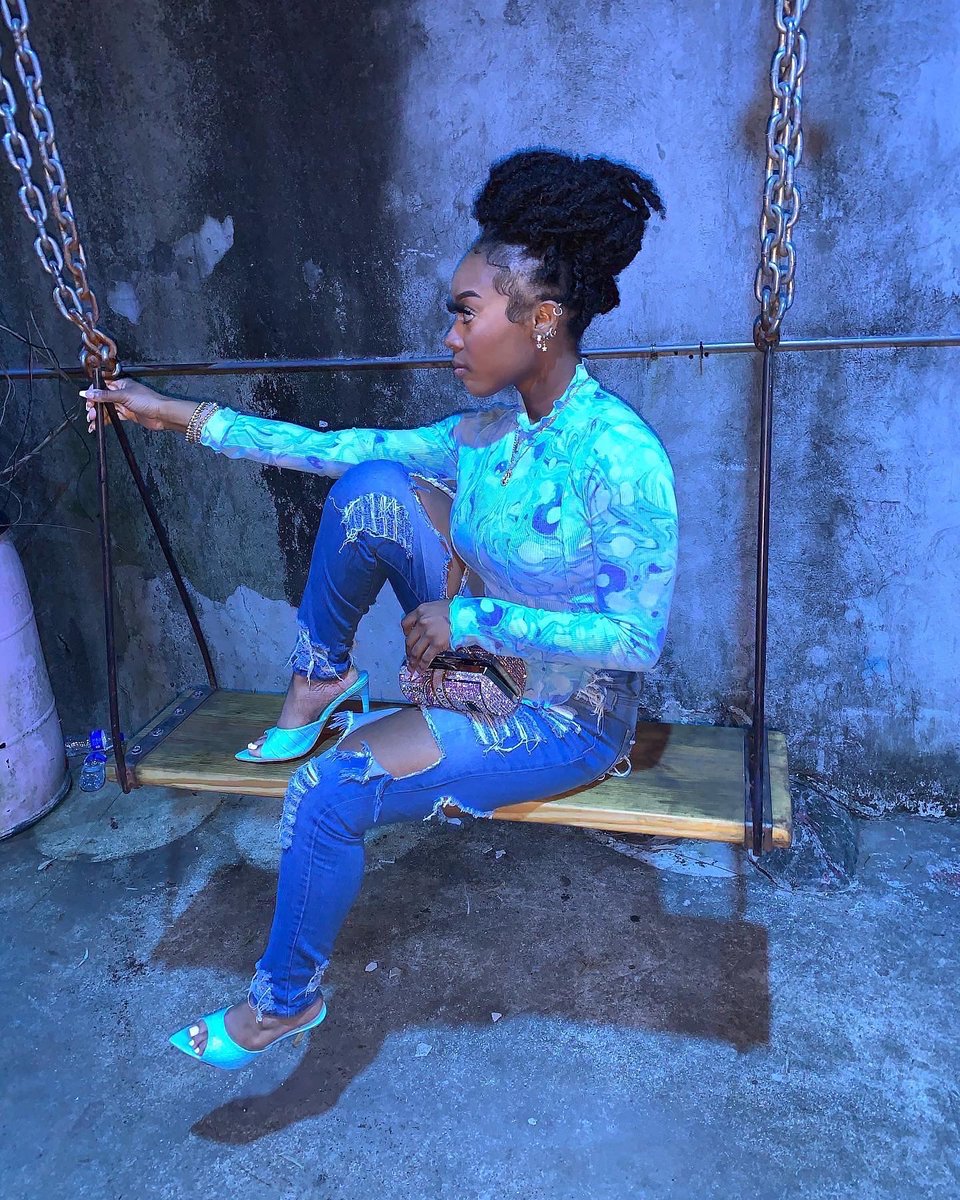 jadaaawadaaa's tweet photo. In My Own World🧿💫 https://t.co/b668uMlvBa