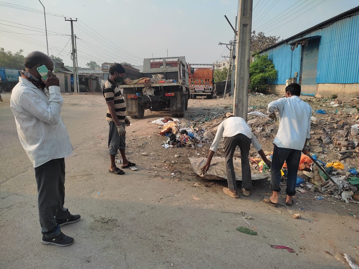 GhmcAmoh3's tweet photo. @AnooradhaR @CommissionrGHMC @ZC_LBNagar @Director_EVDM @GadwalvijayaTRS @Praja_Snklpm Areas has been cleaned and instructed concerned SFA to monitor area on regular basis https://t.co/SHqiAvrriG