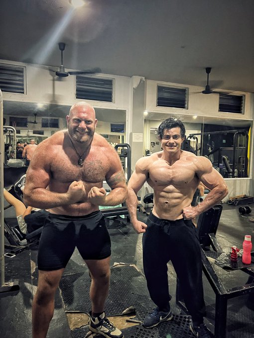 Aussie & Mexican Muscle ?????

#gym #gymmotivation #gymrat #mexicanmuscle #aussiemuscle #aussiemanintheuk